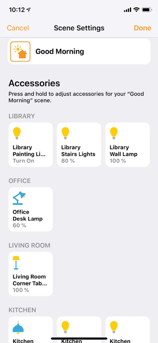“Good Morning”-scenen, som aktiveres kl. 06.30 eller ved å si Good Morning til Siri Scenen “Afternoon Lights”, som aktiveres på passende tidspunkt på ettermiddagen og som varierer gjennom året