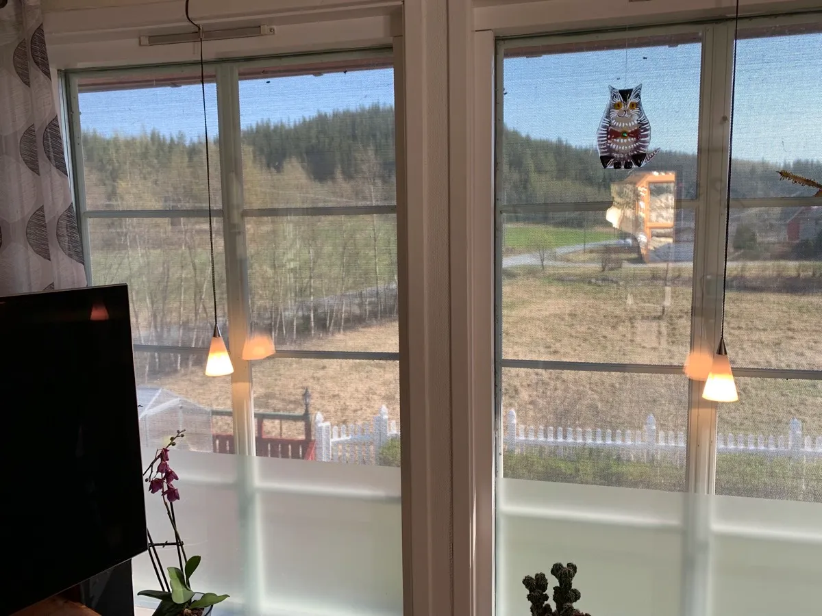 Stålampe, vinduslys og malerilys som kunne løses ved smart sløyfekontakt